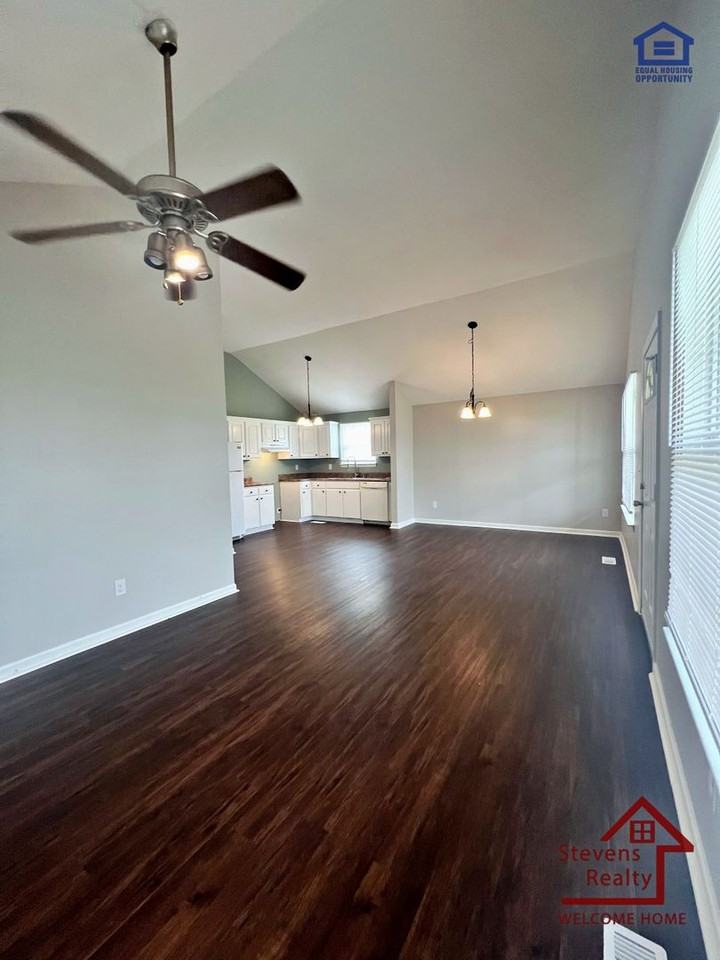 2404 Dodds Ave - Photo 7 of 22