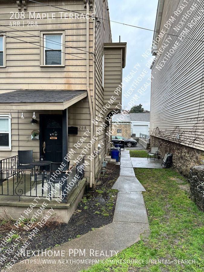 208 Maple Ter - Photo 3 of 23