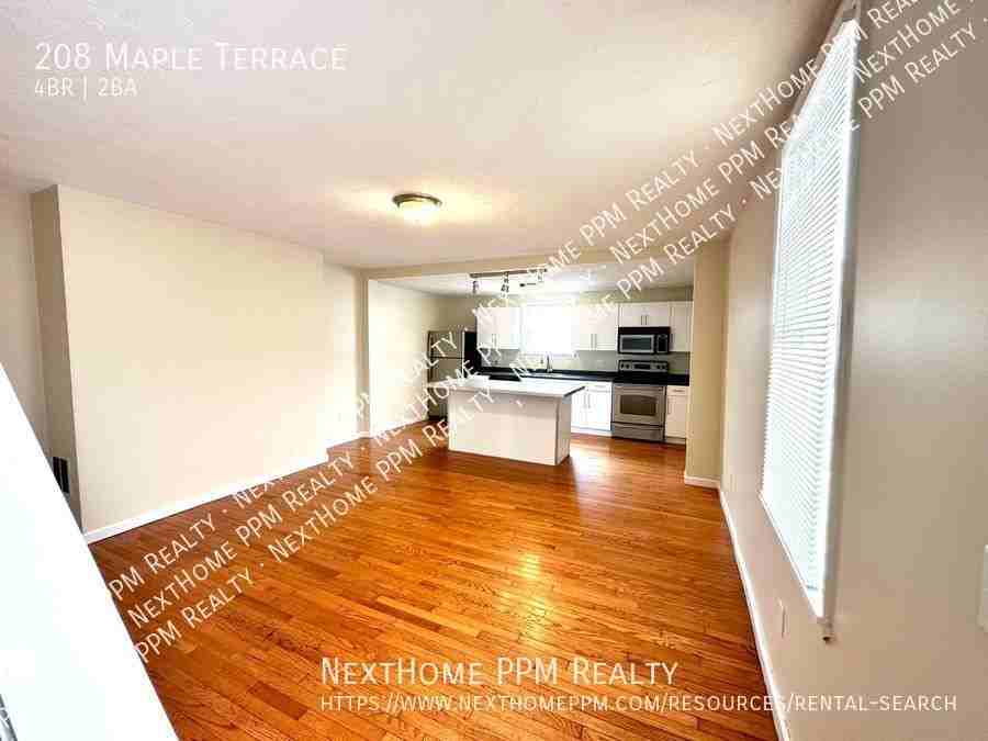 208 Maple Ter - Photo 6 of 23