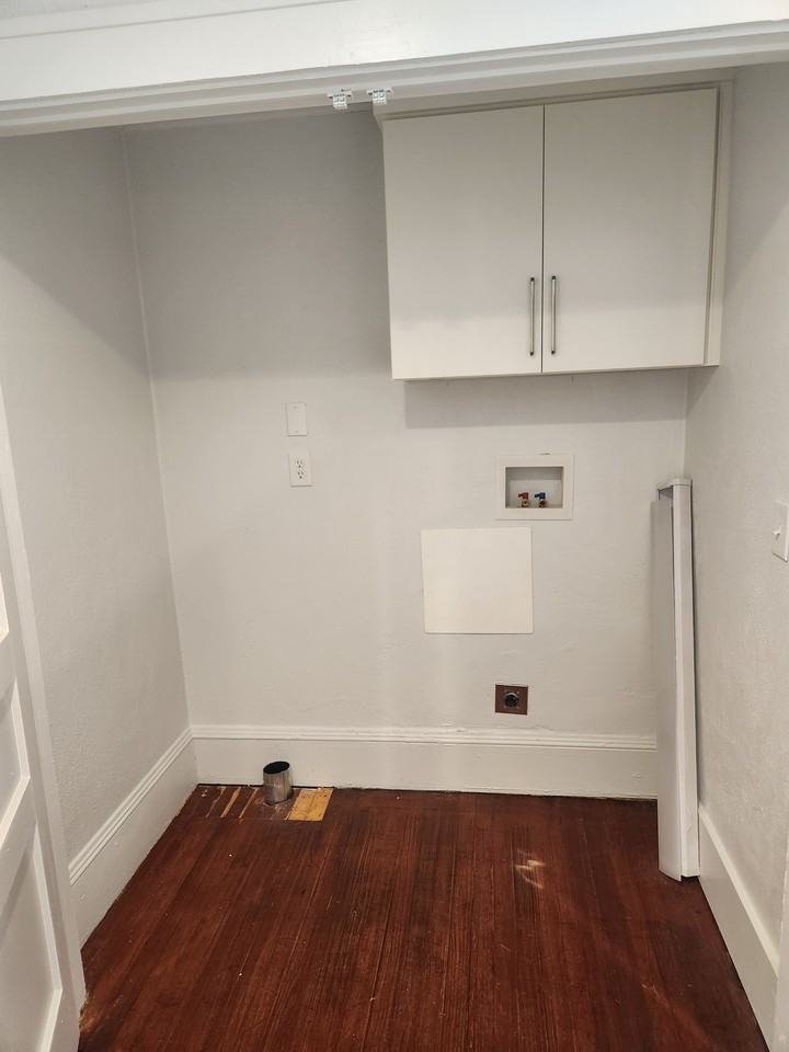 411 Magazine St #4 - Photo 7 of 19