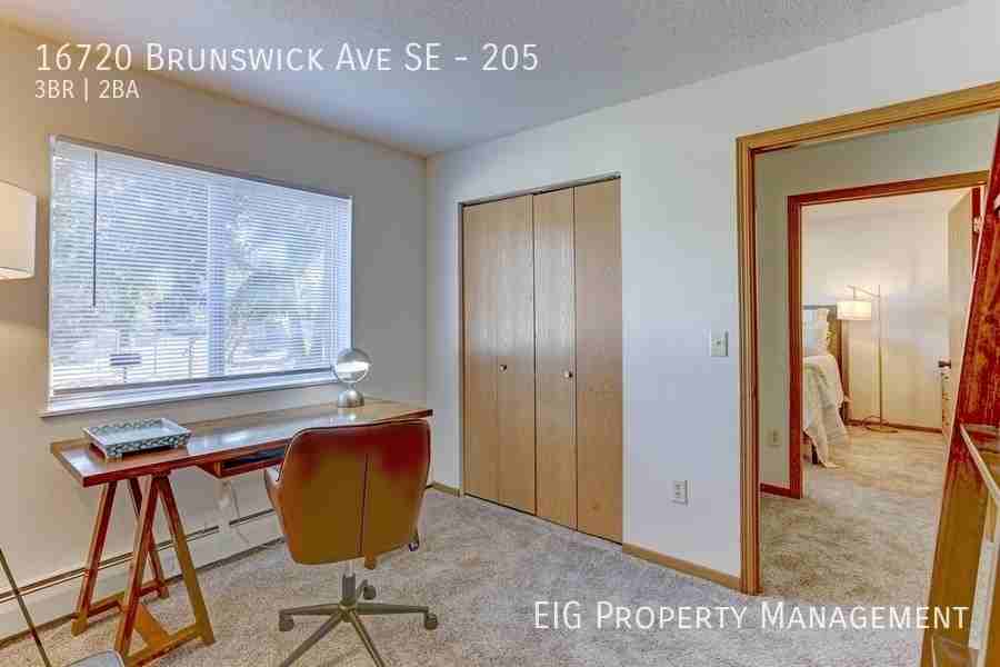 Kestrel Brunswick Avenue Southeast -  Prior Lake, MN 55372 - Photo 5 of 49