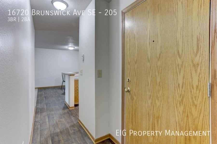 Kestrel Brunswick Avenue Southeast -  Prior Lake, MN 55372 - Photo 7 of 49