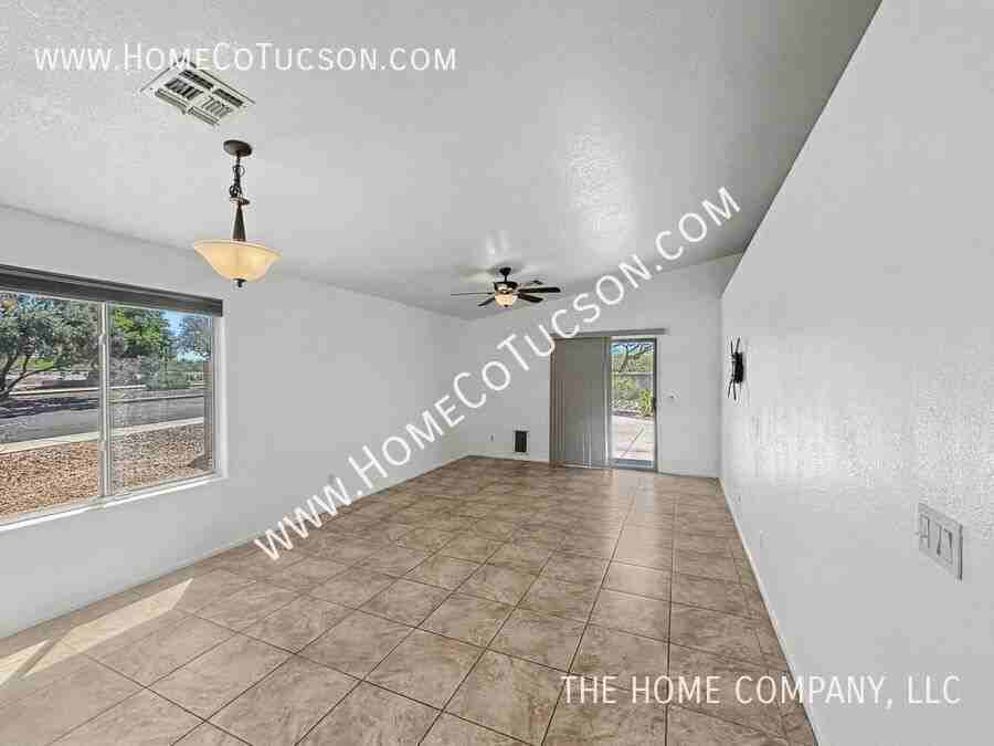 6619 W Wenden Way - Photo 7 of 30