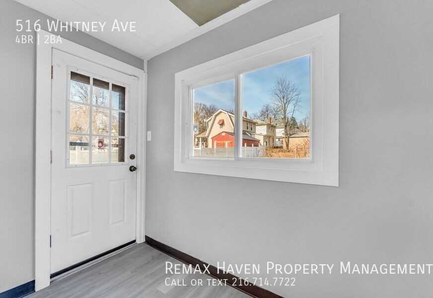 516 Whitney Ave - Photo 5 of 33