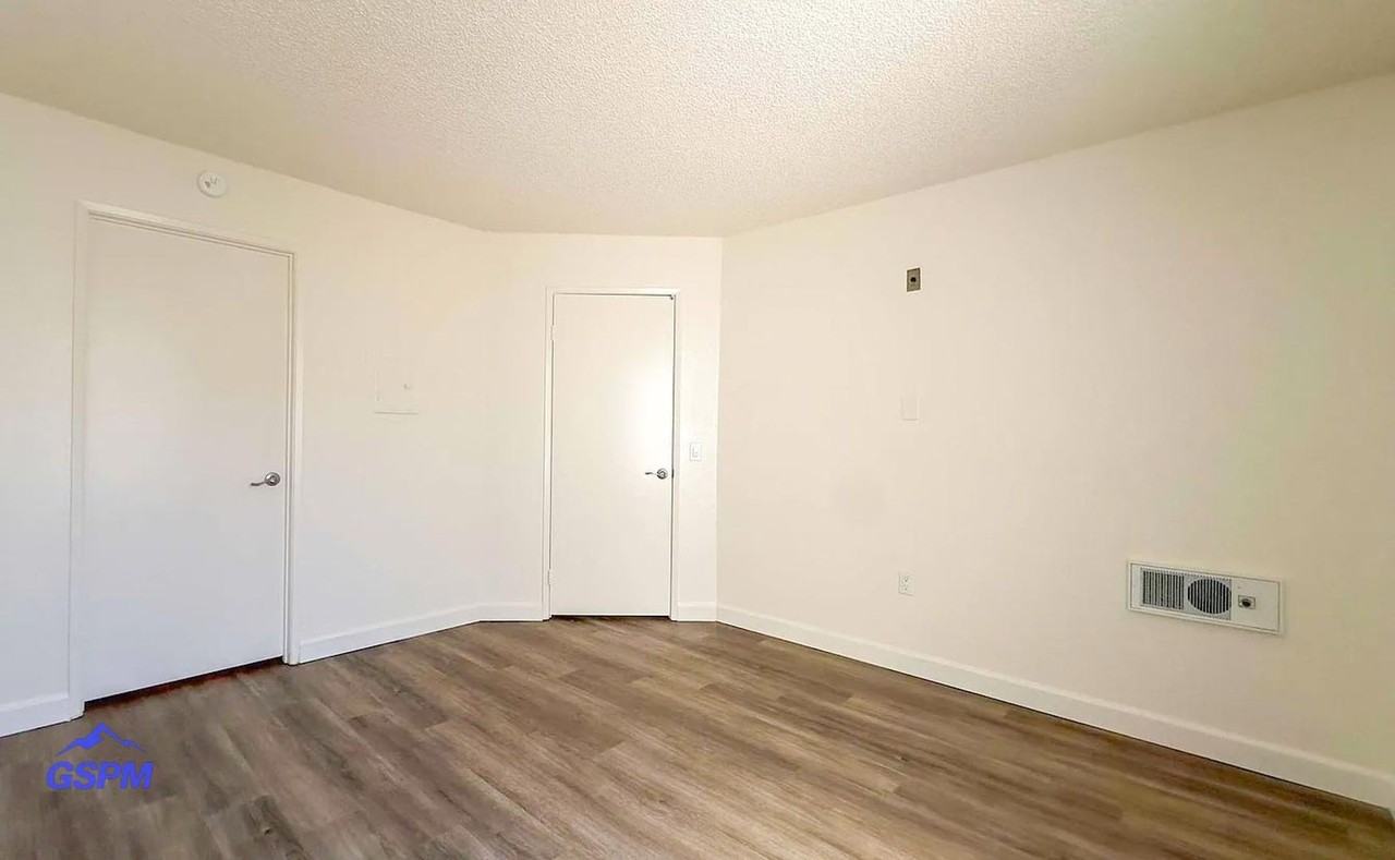 Summerfield Villas - Photo 4 of 7