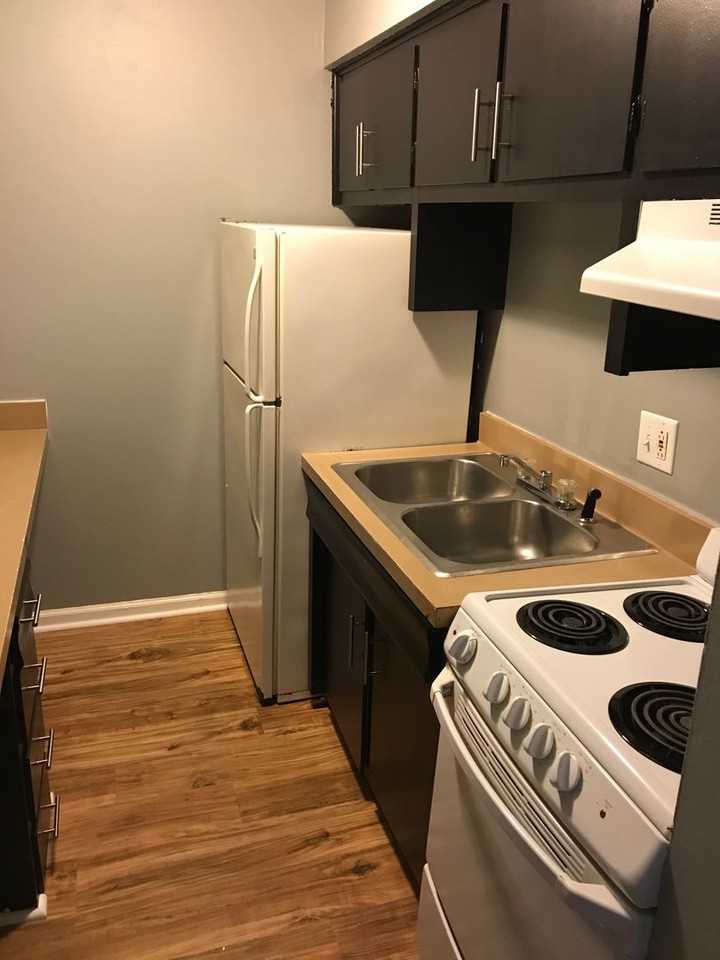 2077 Fontaine - Photo 2 of 5