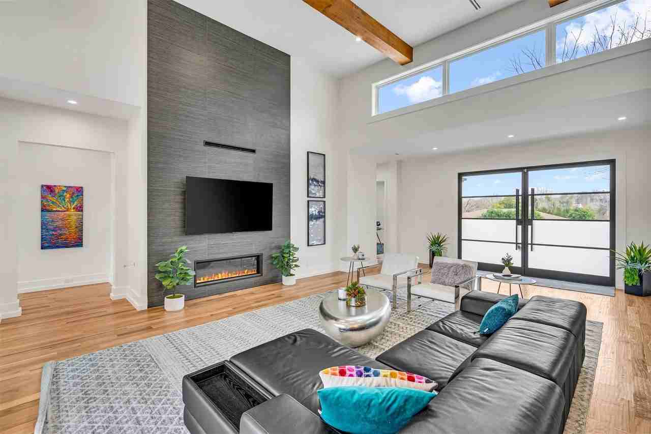 7533 Royal Pl - Photo 6 of 31