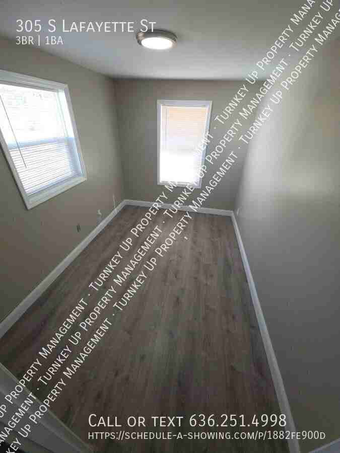 305 S Lafayette St - Photo 6 of 11