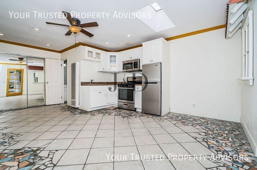 1762 Hornblend St #B - Photo 3 of 14