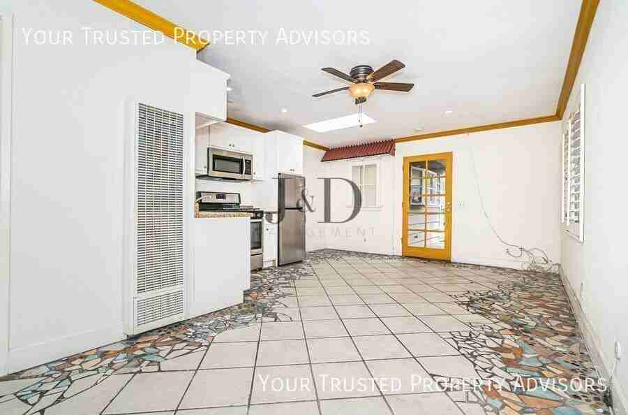 1762 Hornblend St #B - Photo 4 of 14