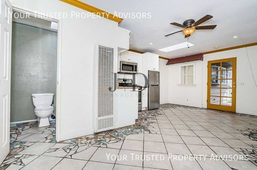 1762 Hornblend St #B - Photo 7 of 14