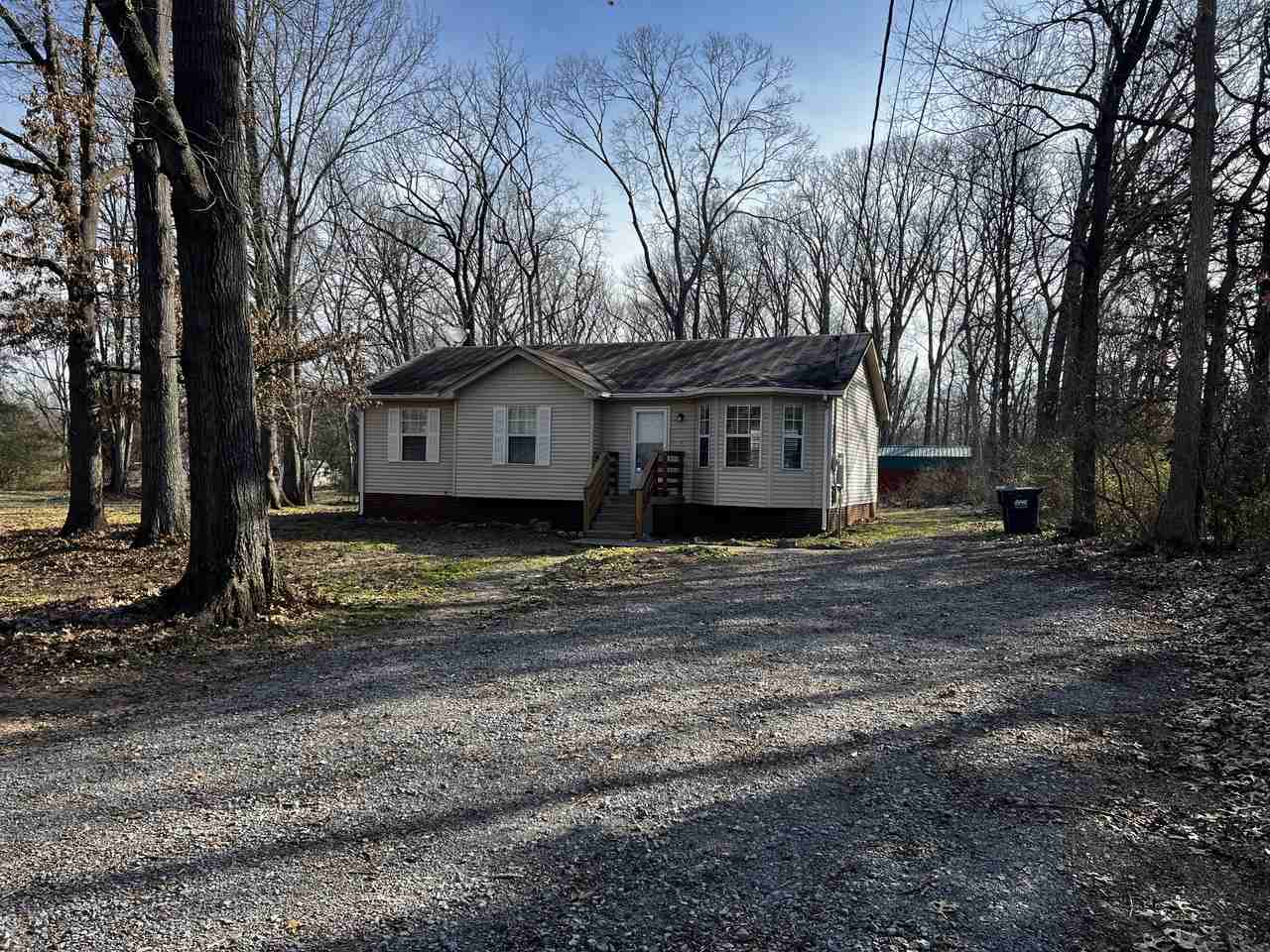 5220 Redfield Dr - Photo 2 of 24