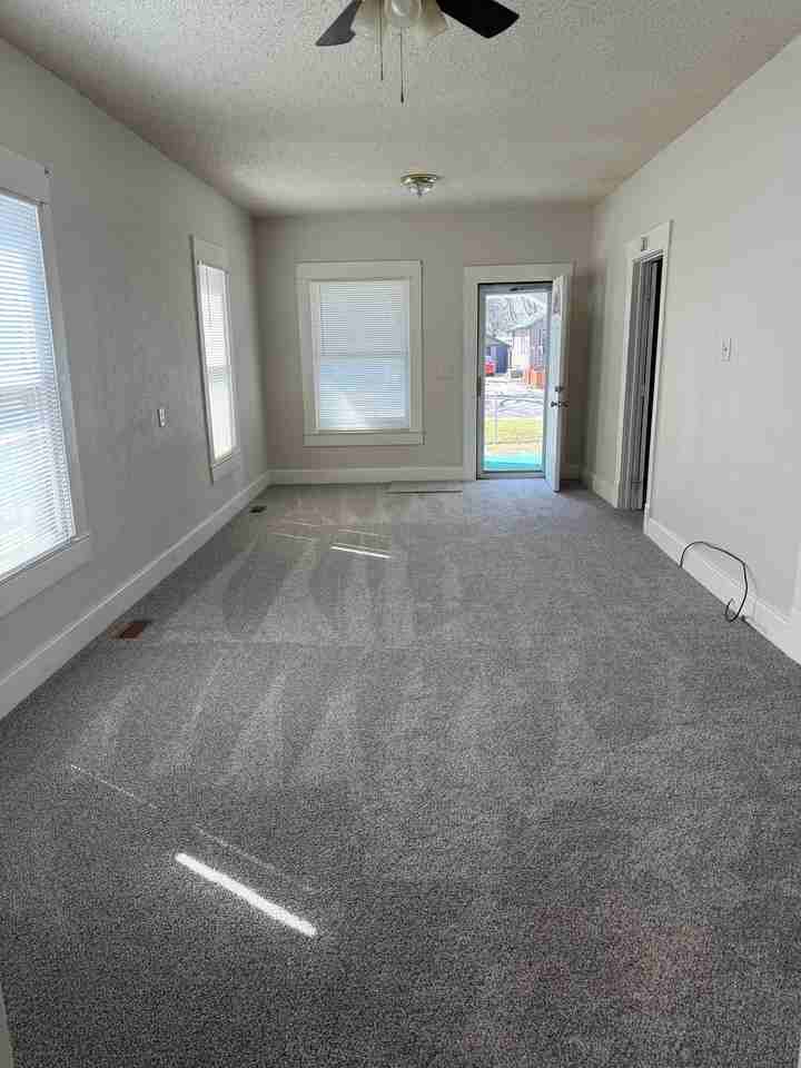 1330 S Laura Ave - Photo 3 of 24