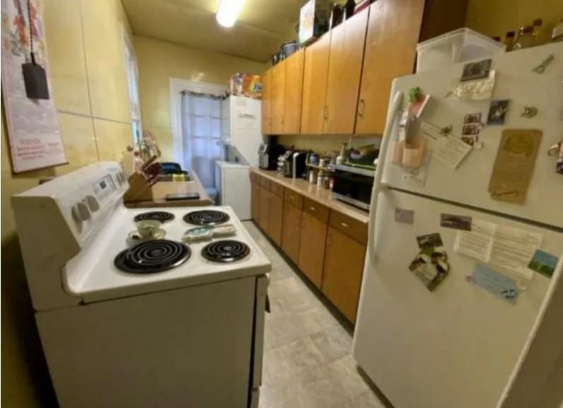 465 S River St #2 - Photo 3 of 9