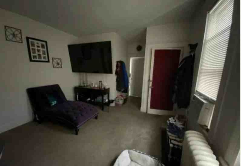 465 S River St #2 - Photo 5 of 9