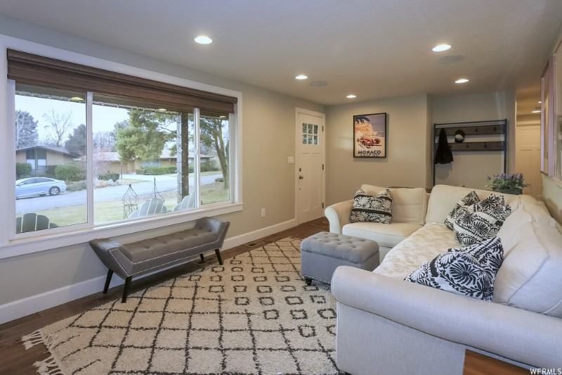 3005 S Jonetta Dr - Photo 3 of 36