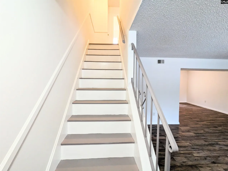 4708 Palm Tree Ln - Photo 2 of 10