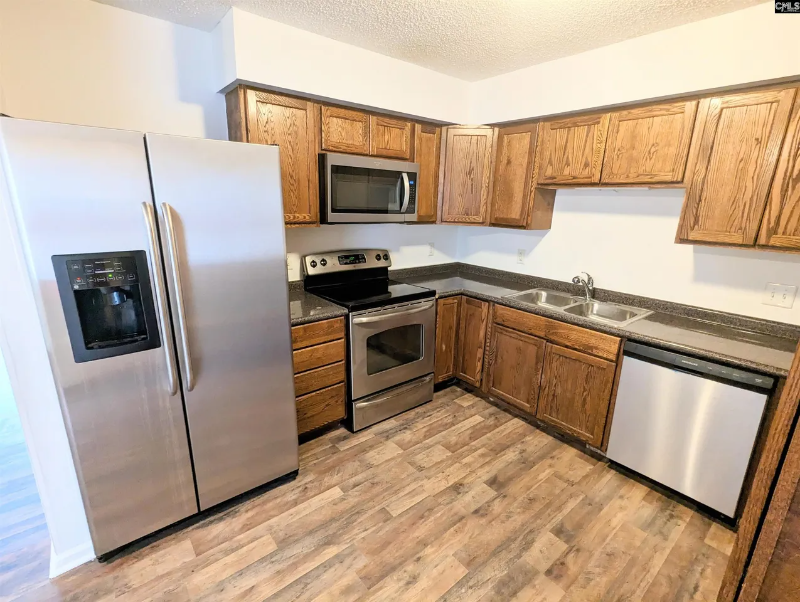 4708 Palm Tree Ln - Photo 5 of 10