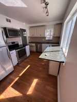 featured image of 4565 Fleming St