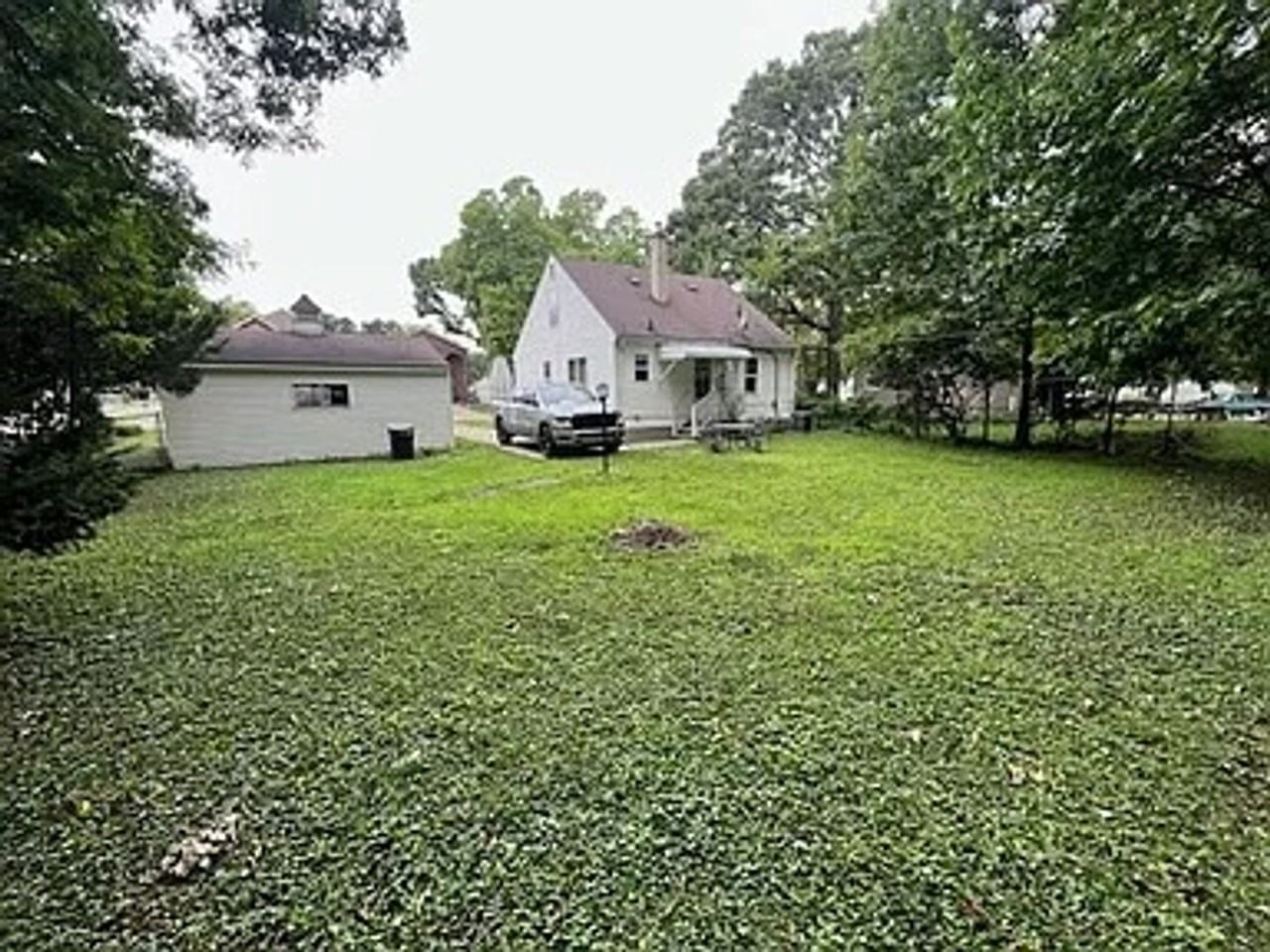 4565 Fleming St - Photo 4 of 29