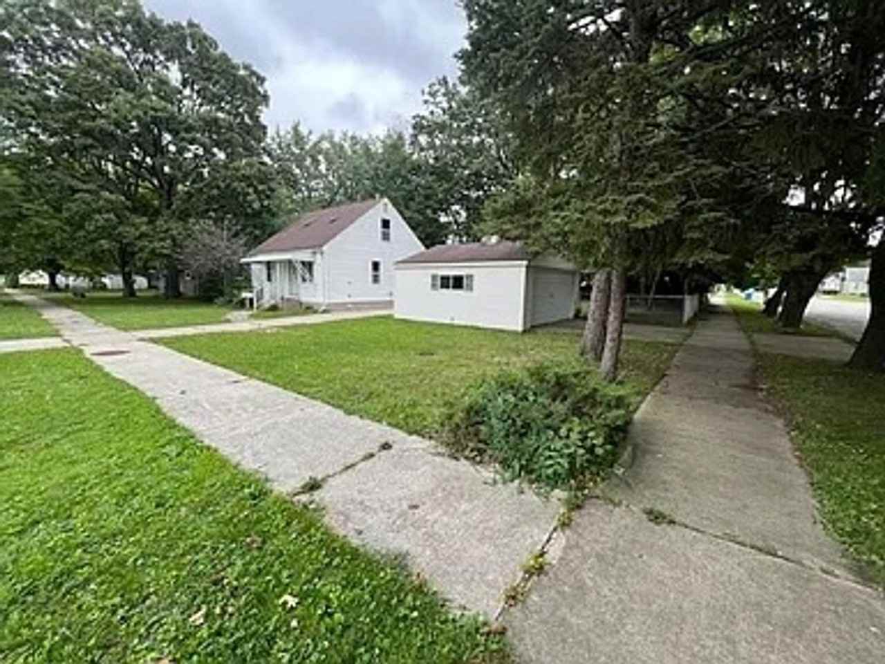 4565 Fleming St - Photo 6 of 29