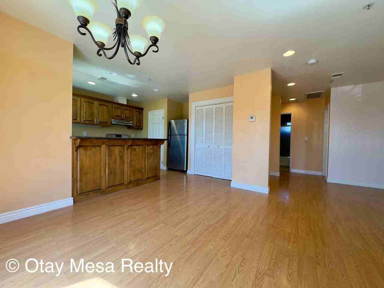 1061 Saturn Blvd - Photo 3 of 14