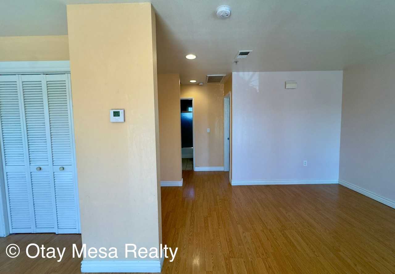 1061 Saturn Blvd - Photo 7 of 14