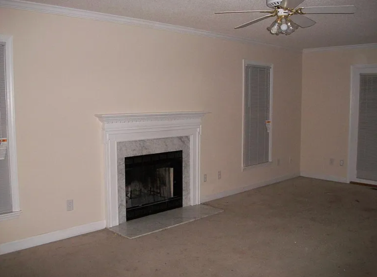 3212 Peachford Ln - Photo 2 of 11