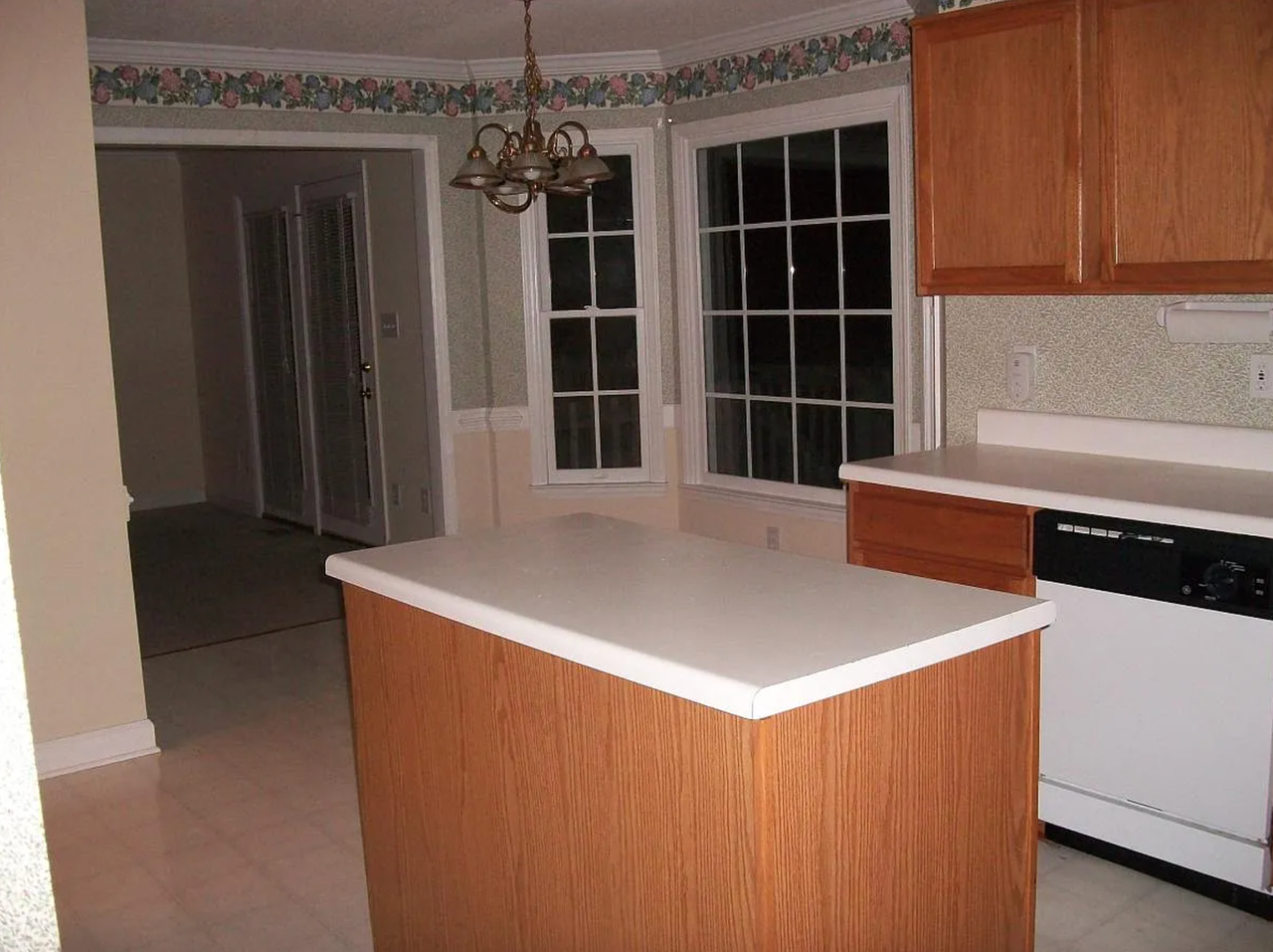 3212 Peachford Ln - Photo 6 of 11