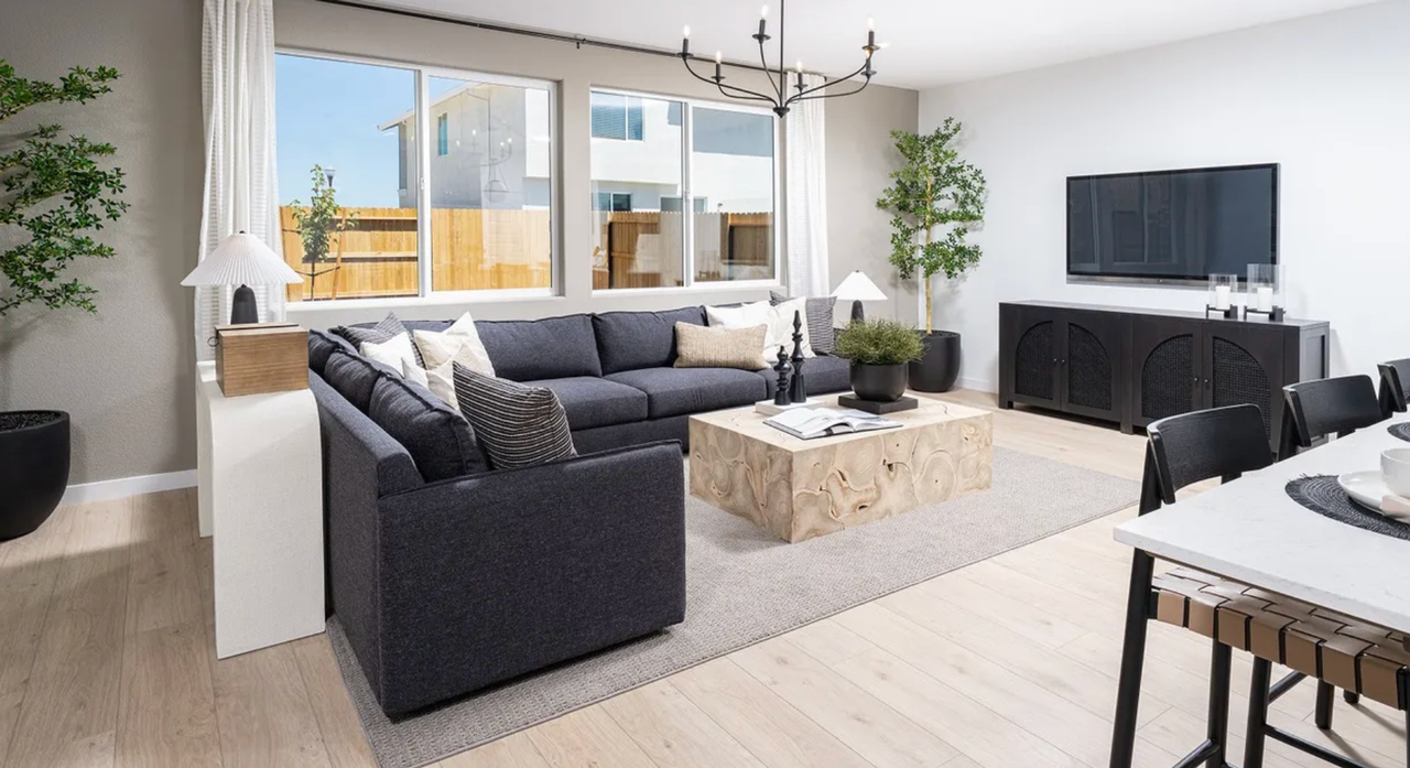 10446 Tamburlane Dr - Photo 4 of 18