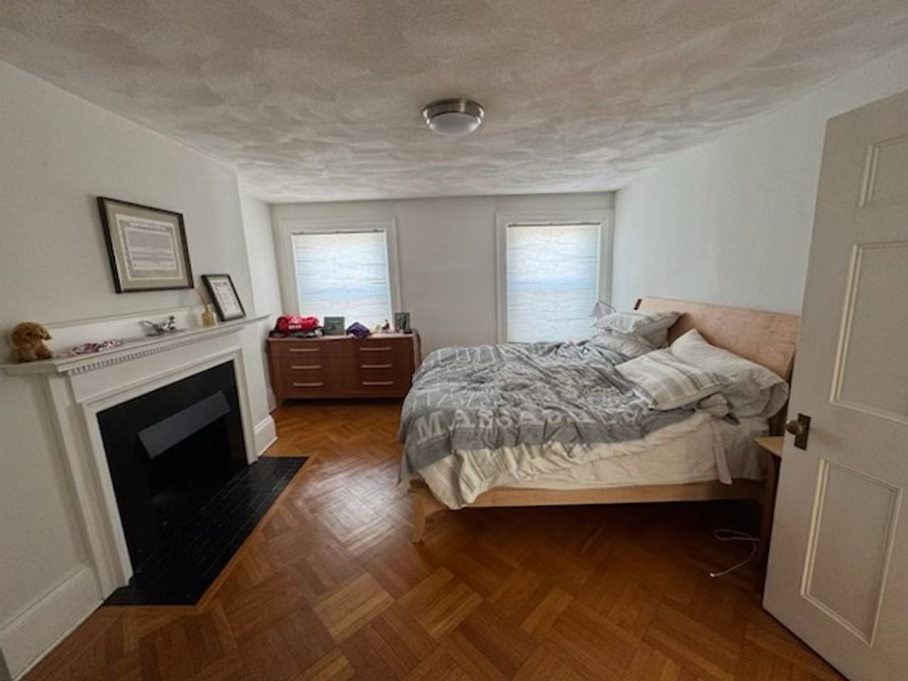 1712 Beacon St - Photo 5 of 13