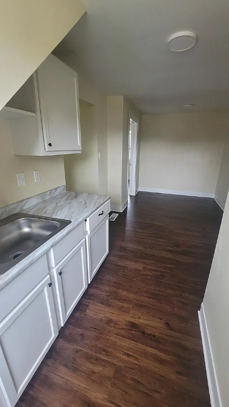 4485 W 136th St - Photo 2 of 11