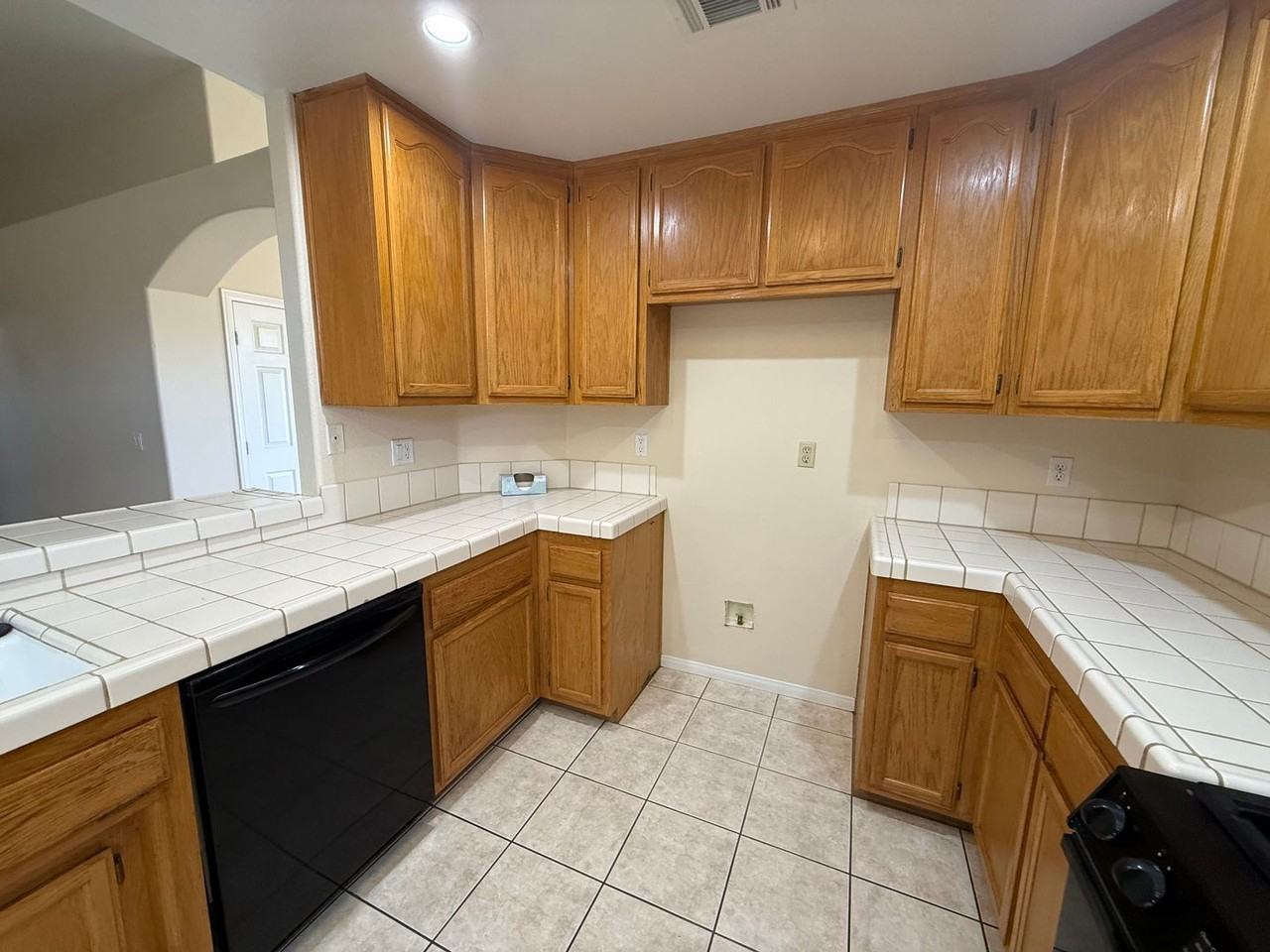 13372 Country Club Dr - Photo 3 of 44