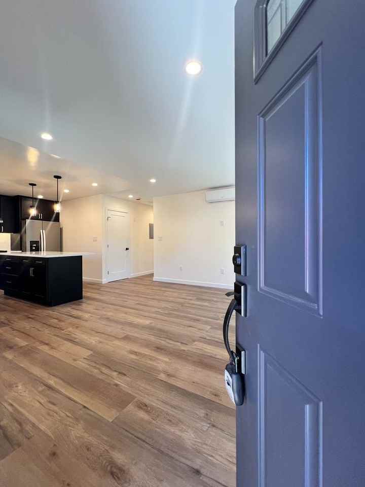 174 Chelsea Ave - Photo 2 of 19