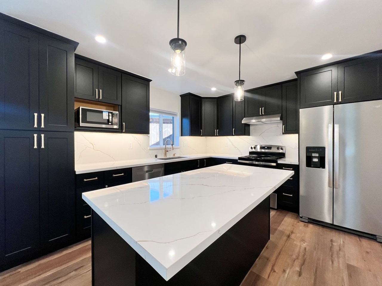 174 Chelsea Ave - Photo 7 of 19