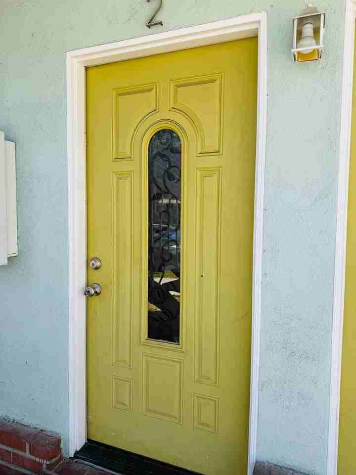 611 Linden Ave - Photo 2 of 13