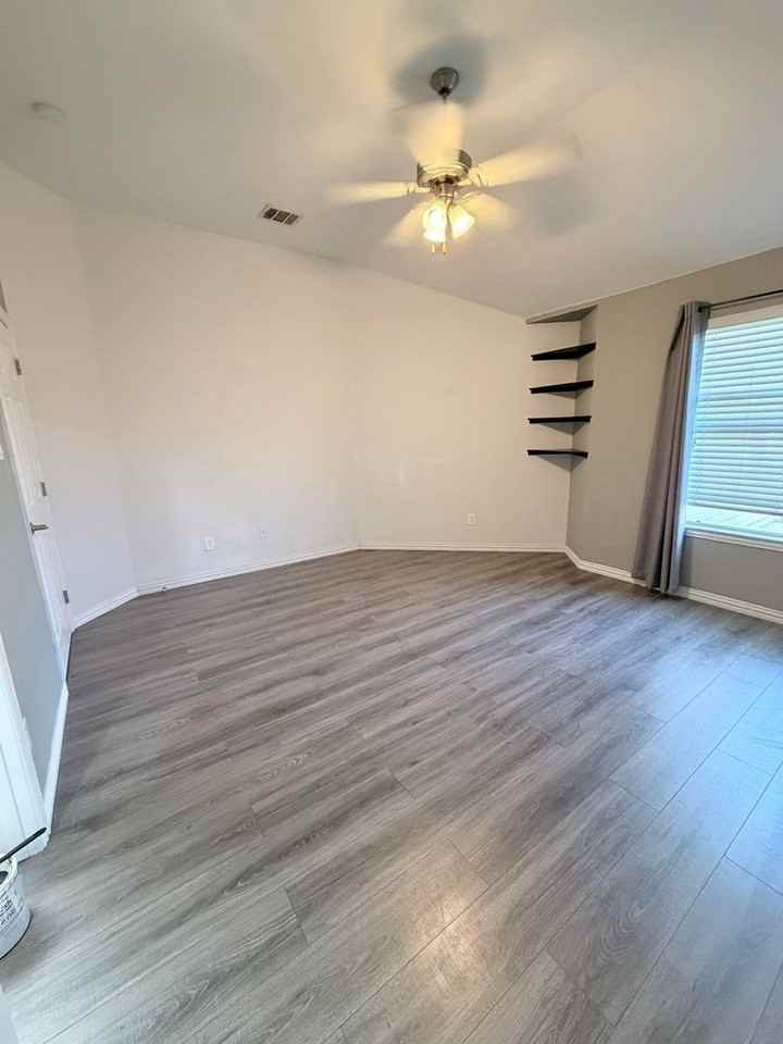 9108 Gristmill Ct - Photo 5 of 6