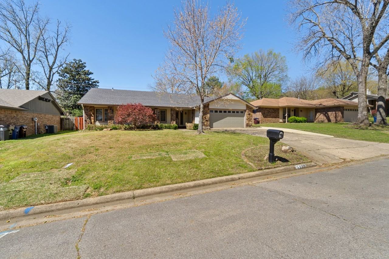 3222 S 54th St - Photo 2 of 36