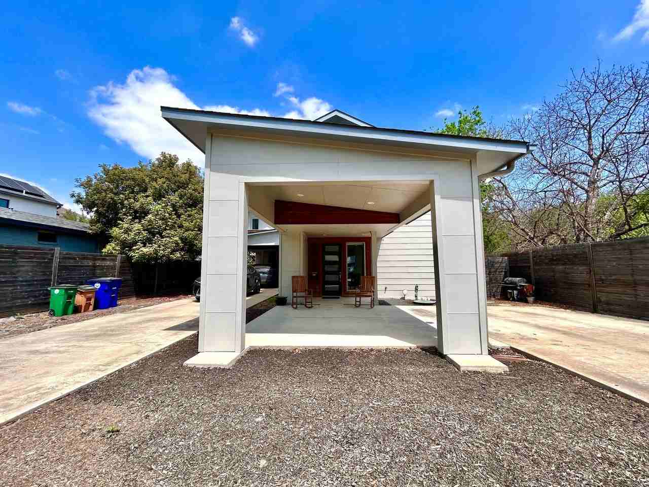 930 E 54th St #A - Photo 2 of 28