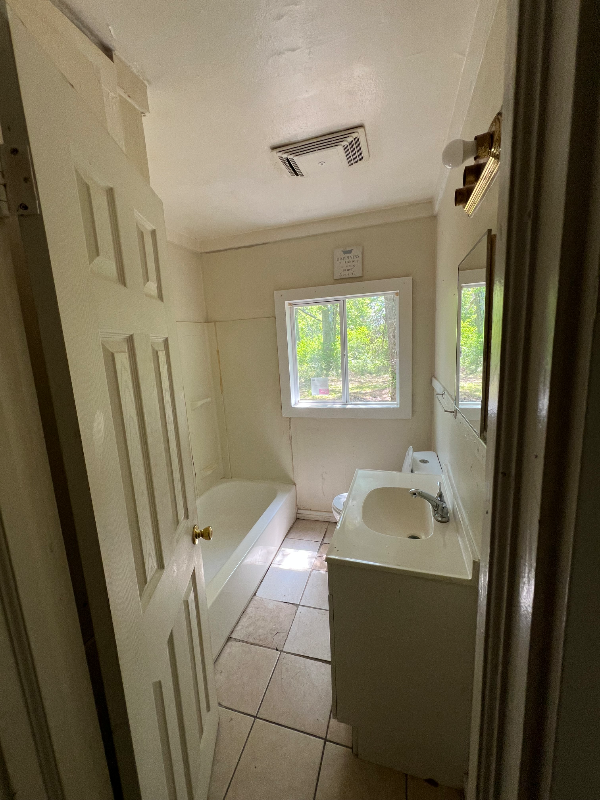 119 Cedar Ln - Photo 4 of 9