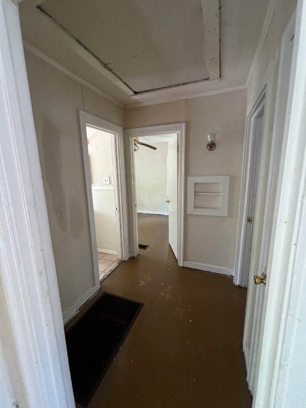 119 Cedar Ln - Photo 5 of 9