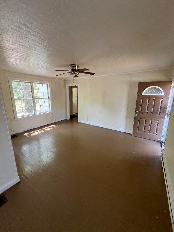 119 Cedar Ln - Photo 6 of 9