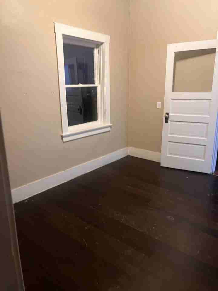 819 Hampshire Ave #A - Photo 2 of 3