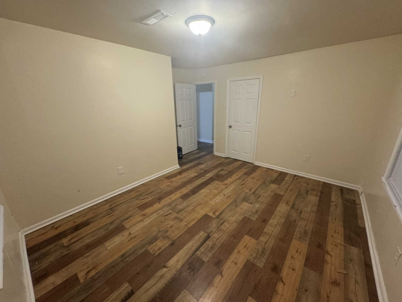 646 46th St #NA - Photo 7 of 13