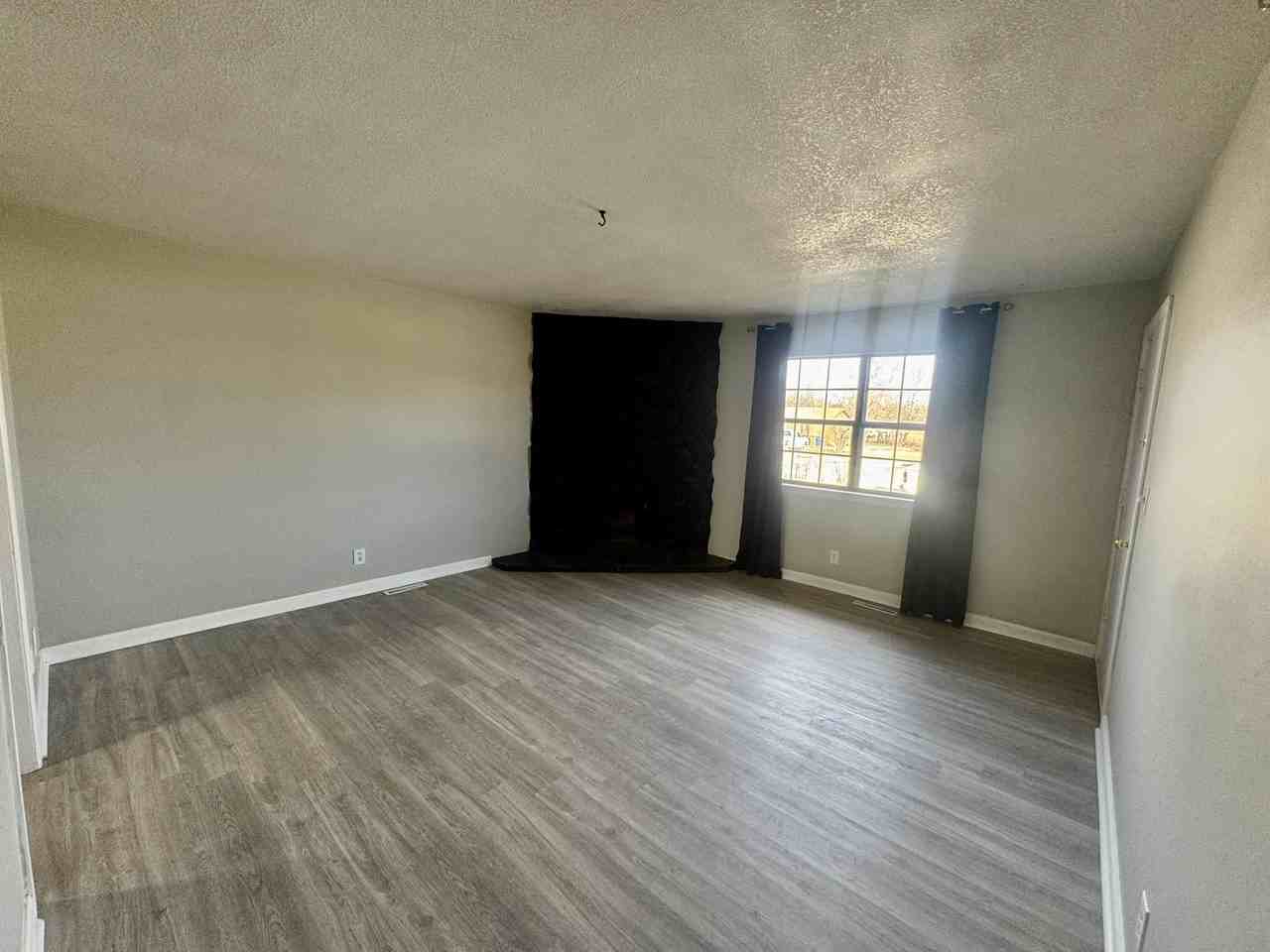 541 S Deveron Dr #541 - Photo 3 of 11