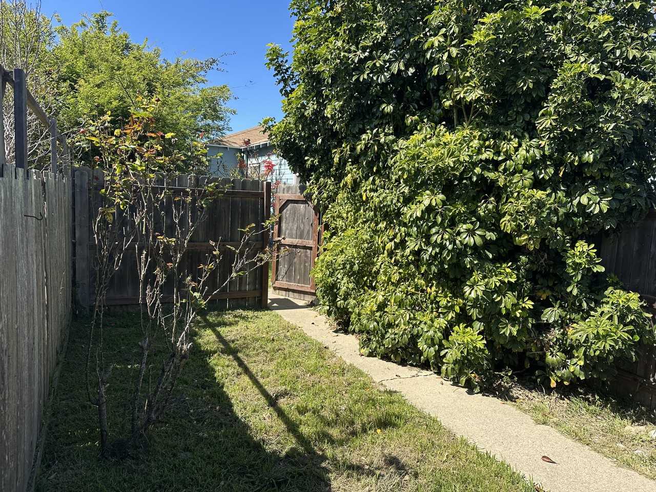 220 1/2 N F St #NA - Photo 4 of 6