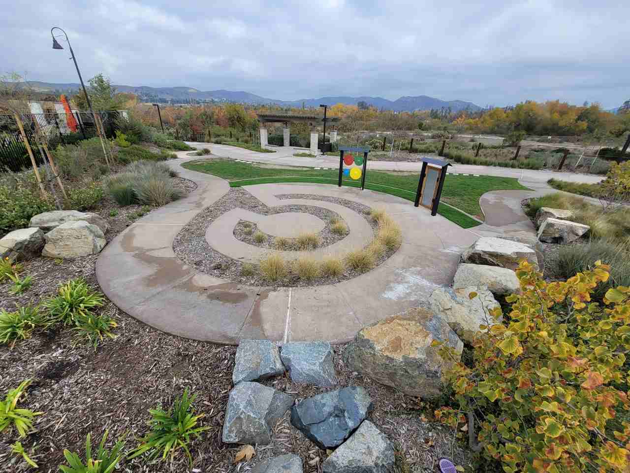 328 Lagoon Way - Photo 3 of 48