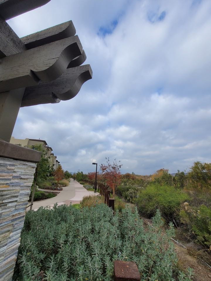 328 Lagoon Way - Photo 4 of 48