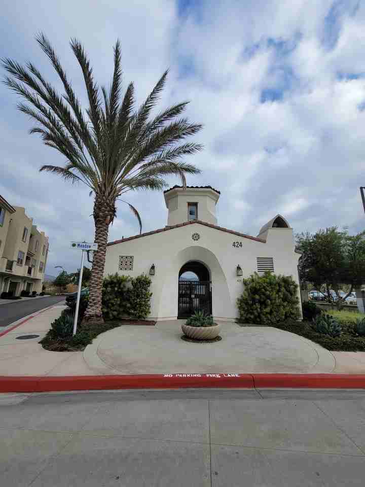 328 Lagoon Way - Photo 6 of 48