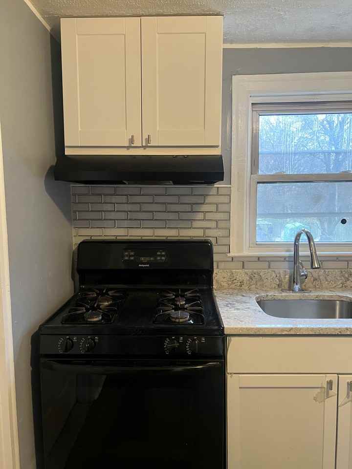 70 Clifford St #2 - Photo 4 of 14